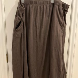 Woman within maxi skirt, grey, with pockets, size 30/32